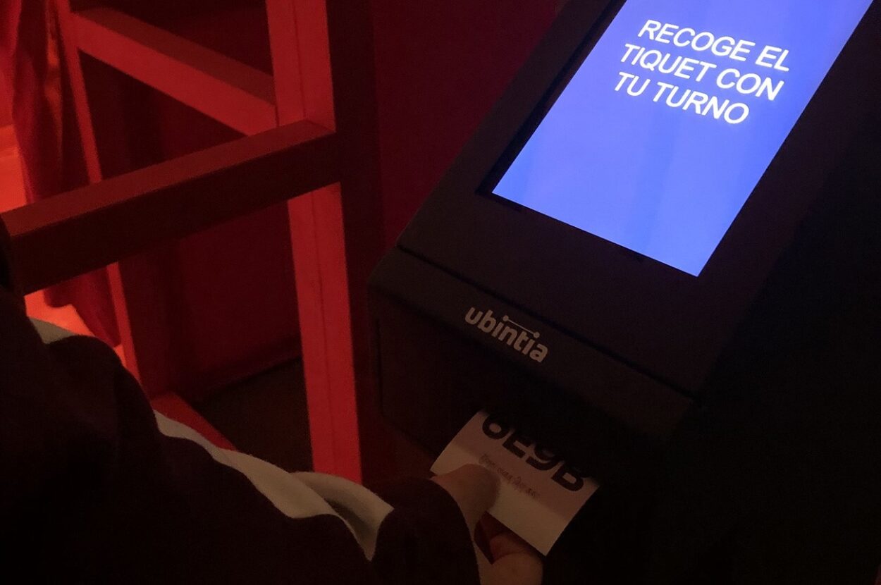 Ubintia i l'art s'uneixen: L'experiència immersiva al Centre d'Arts Santa Mònica