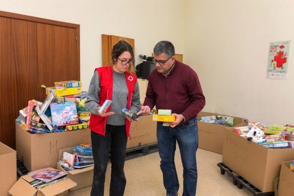 Ubintia celebra un Nadal solidari col·laborant amb la Creu Roja